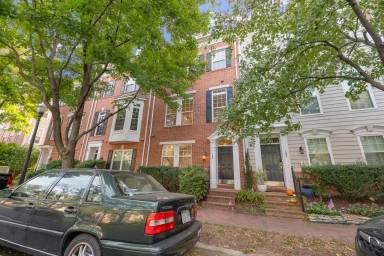 Main picture of 123 Cameron Station Blvd