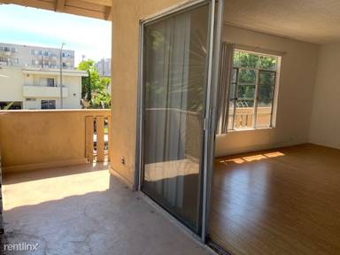 Main picture of 3752 Mentone Ave