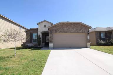 Main picture of 3402 Claymore St