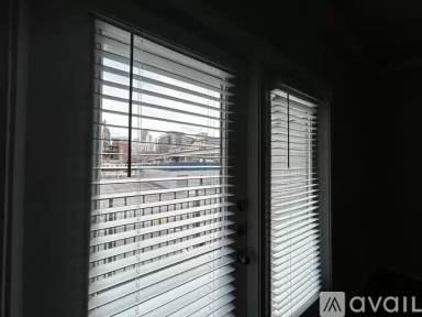 Main picture of 2004 Chestnut Pl