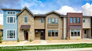 Main picture of 4314 E Parkcenter Blvd
