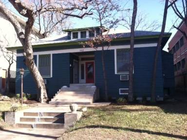 Main picture of 302 E 30th St