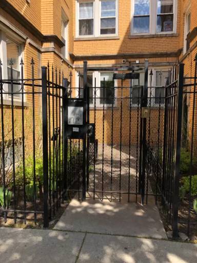 Main picture of 4423 W Fullerton Ave