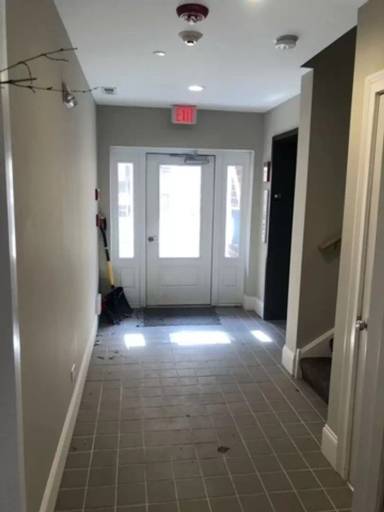 Main picture of 515 Summit Ave