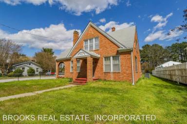 Main picture of 7424 Richmond Rd