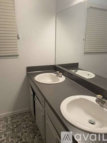 Main picture of 17240 Nadora St