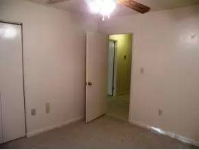 Main picture of 1751 SE 39th St