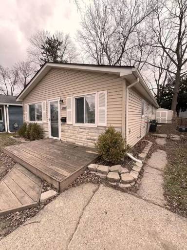 Main picture of 27080 Brettonwoods St