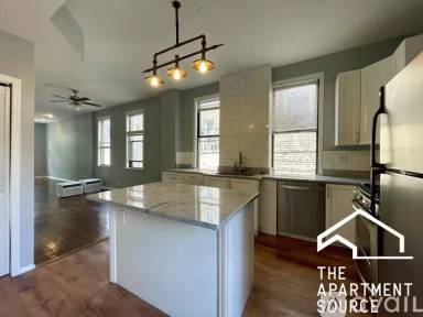 Main picture of 747 N Throop St