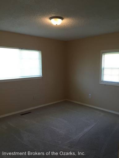 Main picture of 880 Evergreen Ave