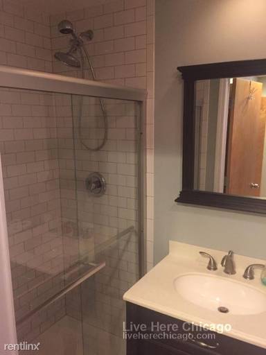 Main picture of 1069 W Foster Ave