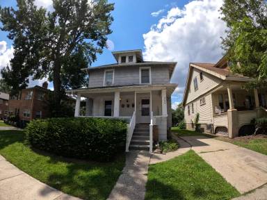 Main picture of 200 S West St