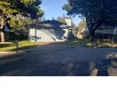 Main picture of 240 Breakwater Dr