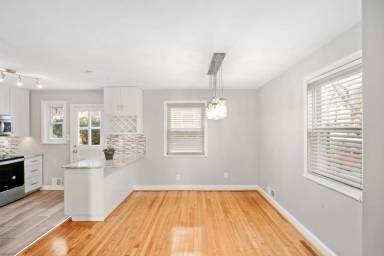 Main picture of 2615 Parker Ave