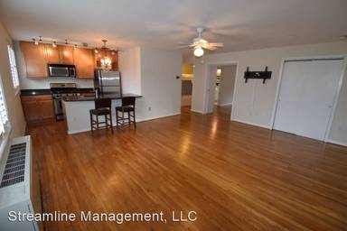 Main picture of 5112 MacArthur Blvd NW