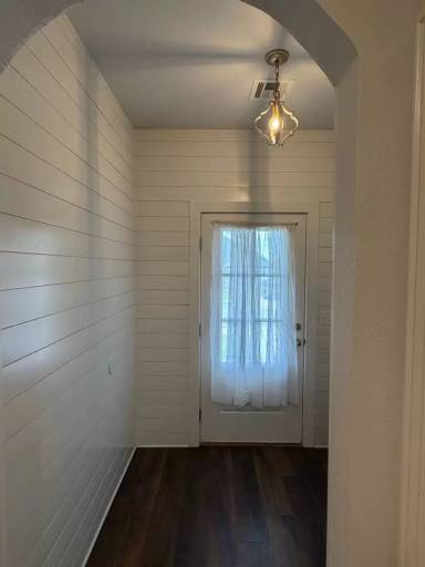 Main picture of 2307 Brook Ln