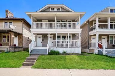 Main picture of 764 Kelton Ave