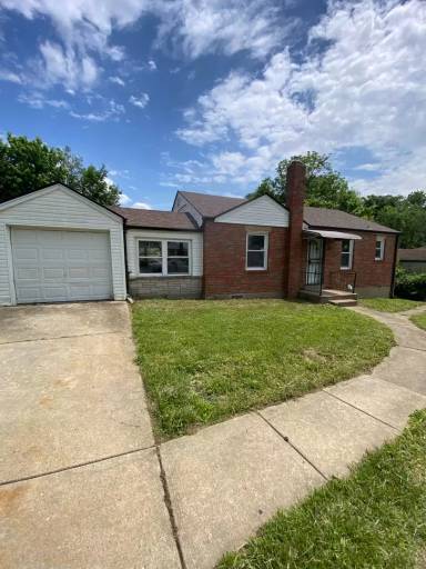 Main picture of 60 Mayme Dr