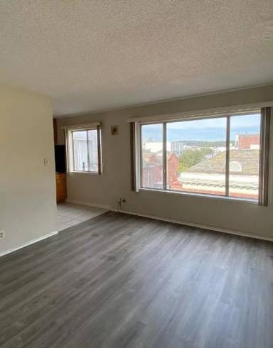 Main picture of 463 6th Ave