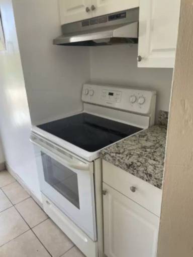 Main picture of 2700 Johnson St