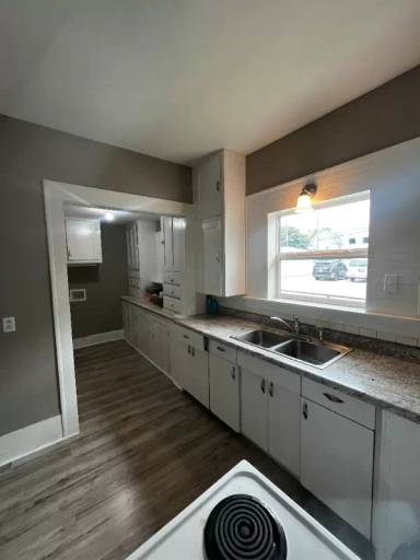 Main picture of 224 S Jefferson Ave