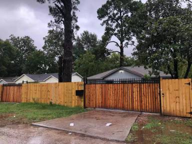 Main picture of 233 W 44th St