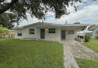 Main picture of 2345 Floyd St