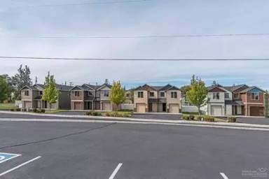 Main picture of 2259 SW 22nd St