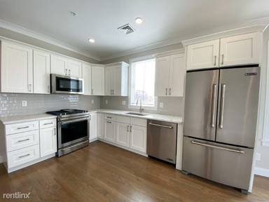 Main picture of 134 Chelsea St
