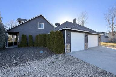 Main picture of 18165 Midland Blvd