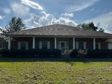 Main picture of 911 Charleston Pl