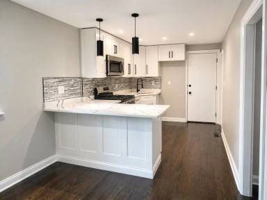 Main picture of 4714 Drummond St
