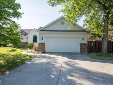 Main picture of 212 Windward Hills Ave