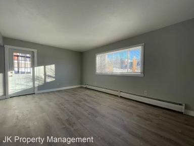 Main picture of 2100 4th St NE