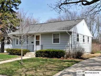 Main picture of 525 N Jackson Ave