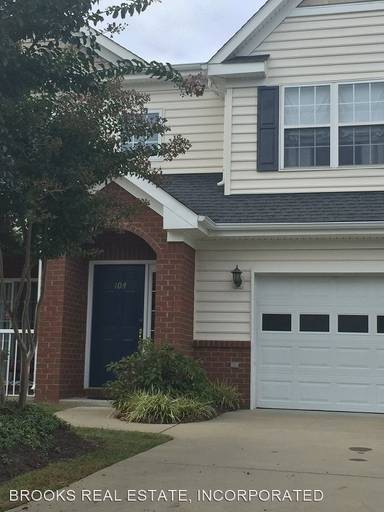 Main picture of 104 Kinde Cir