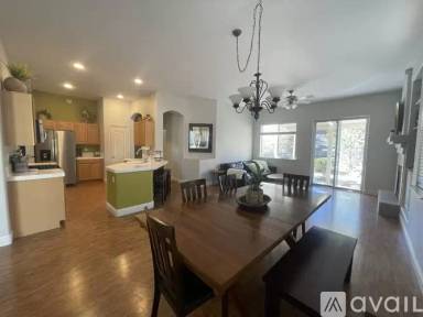 Main picture of 1663 Commonwealth Cir