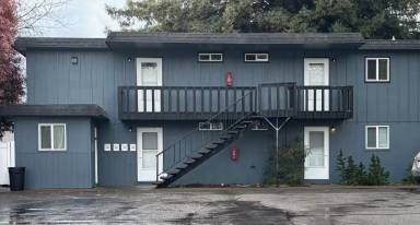 Main picture of 160 King St S