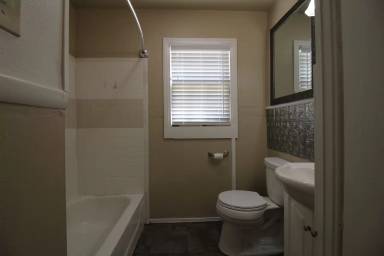 Main picture of 2317 32nd St