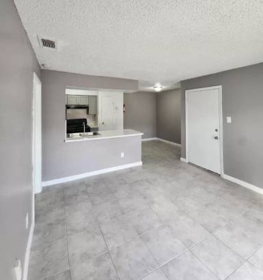 Main picture of 10110 Forum Park Dr