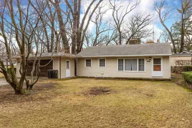 Main picture of 19025 Oakmont South Dr