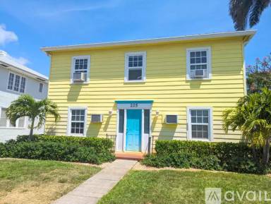 Main picture of 225 Conniston Rd