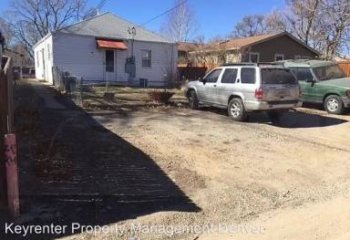Main picture of 4640 S Acoma St