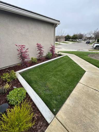 Main picture of 2310 W Tyler Ave