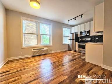 Main picture of 656 Wrightwood Apartments