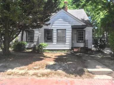 Main picture of 305 N Boundary St