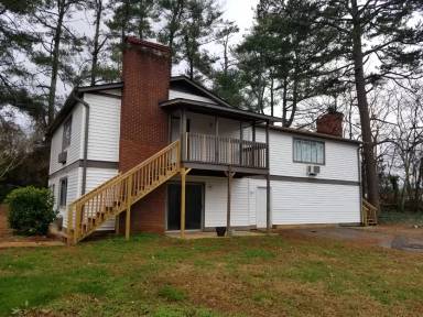 Main picture of 2327 15th St NE