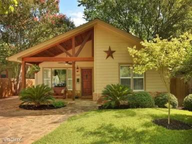 Main picture of 610 W 35th St