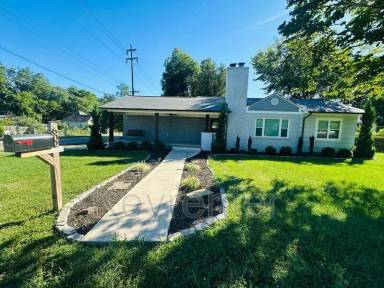 Main picture of 602 W Glenwood Ave