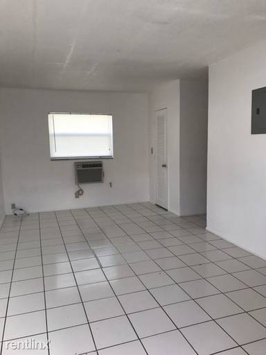 Main picture of 3920 NW 30th Ter